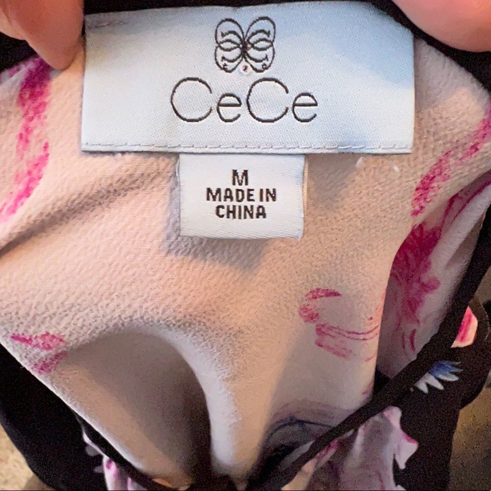 CeCe Floral‎ Top - Picture 6 of 7